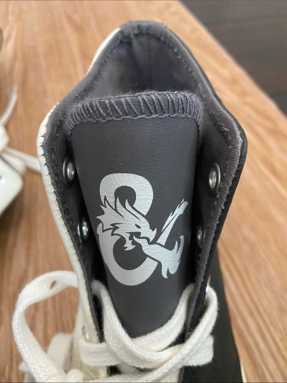 Converse dungeons & Dragons lace up leather upper sneakers women’s size 6 - Picture 9 of 11